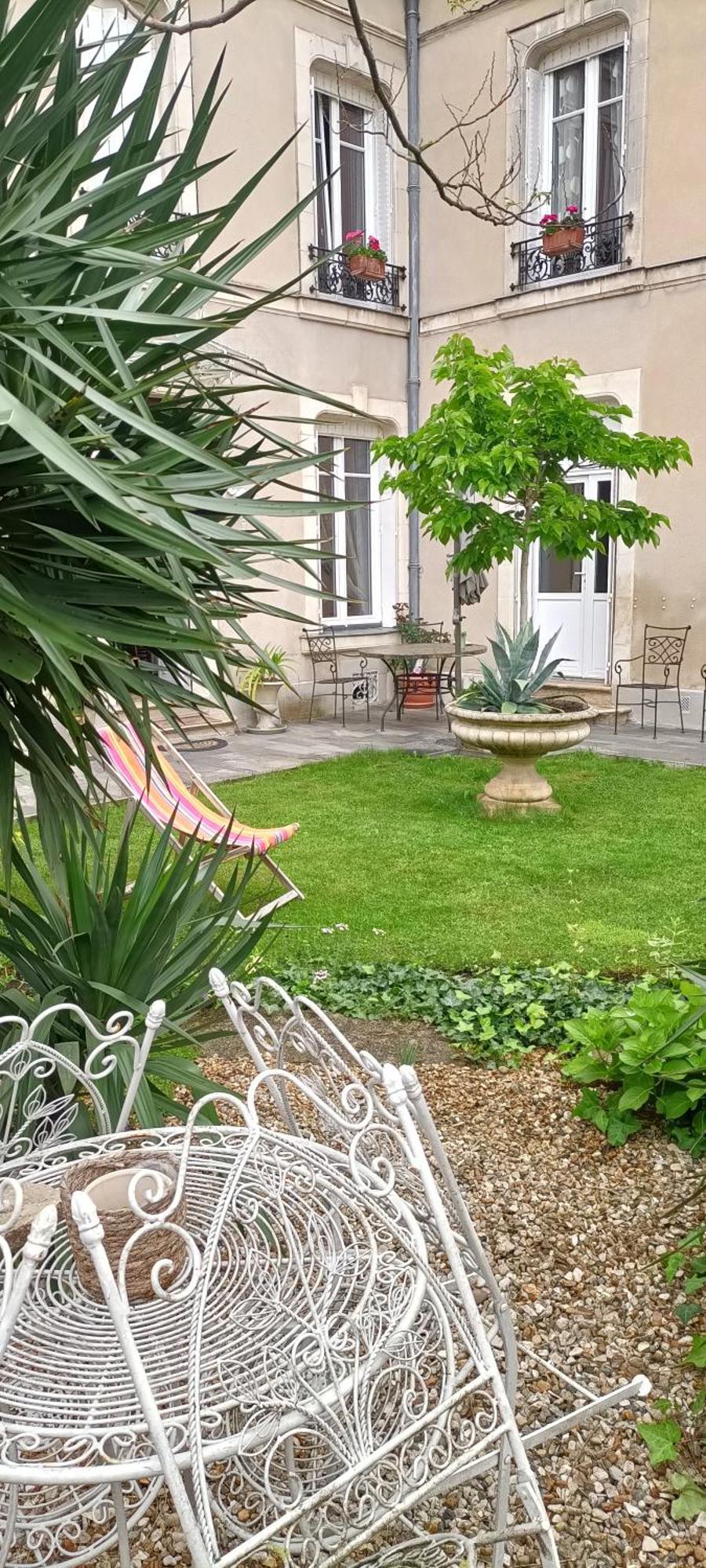 Agreables Chambres D'Hotes Pres Du Centre Ville Avec Jardin 르망 외부 사진