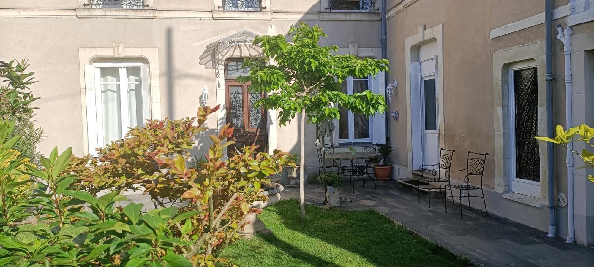 Agreables Chambres D'Hotes Pres Du Centre Ville Avec Jardin 르망 외부 사진